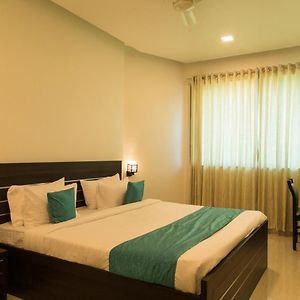 Capital O 13004 Hotel Brij Inn